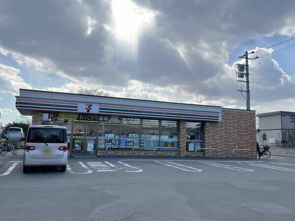 コンビニ　セブンイレブン札幌青葉町8丁目店（コンビニ）まで530m