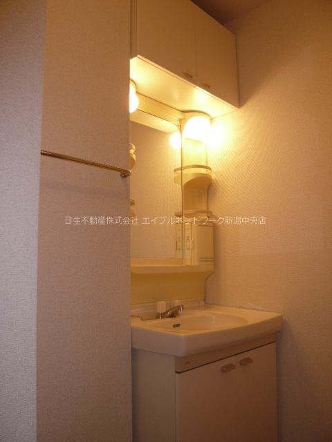 洗面設備　参考写真