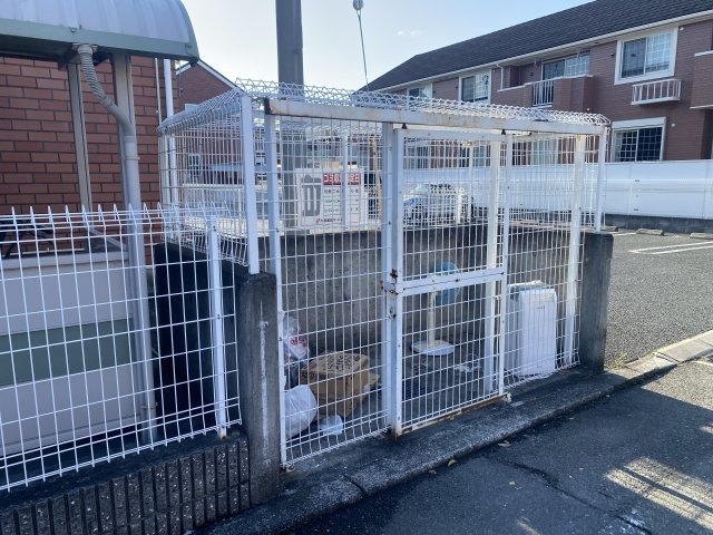 その他　ゴミ捨て場（その他）まで15m