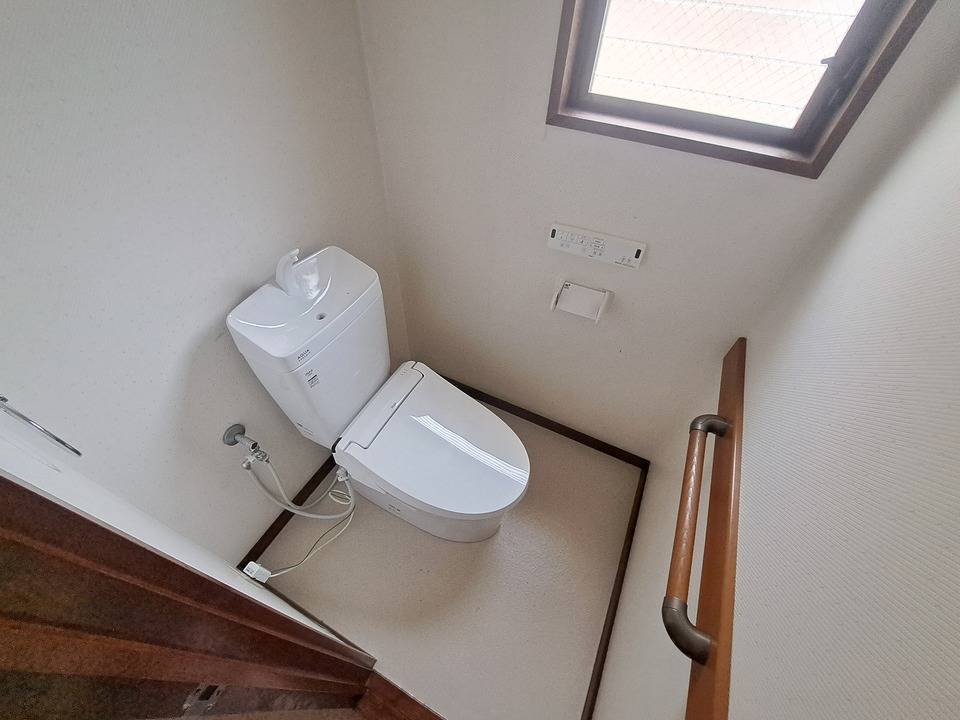 トイレ　トイレ