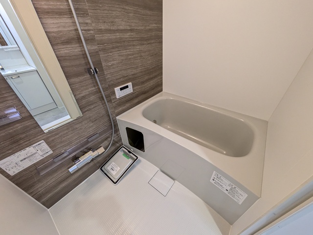 バス・シャワールーム　★追焚き・浴室乾燥機付き★