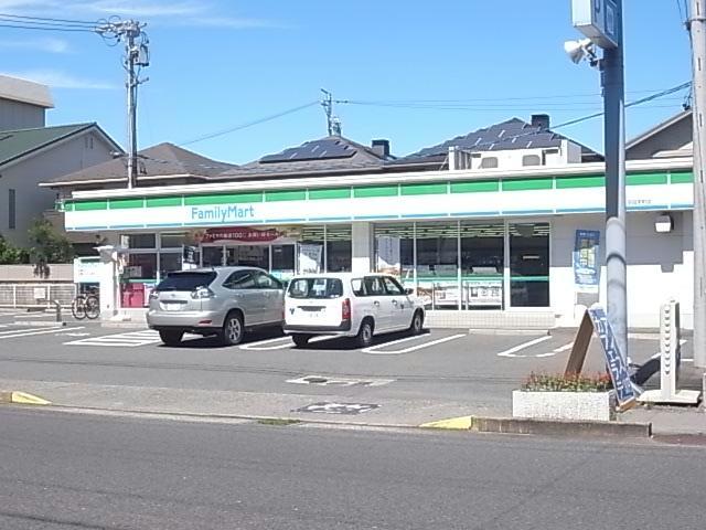 コンビニ　ファミリーマート早田栄町店（コンビニ）まで645m