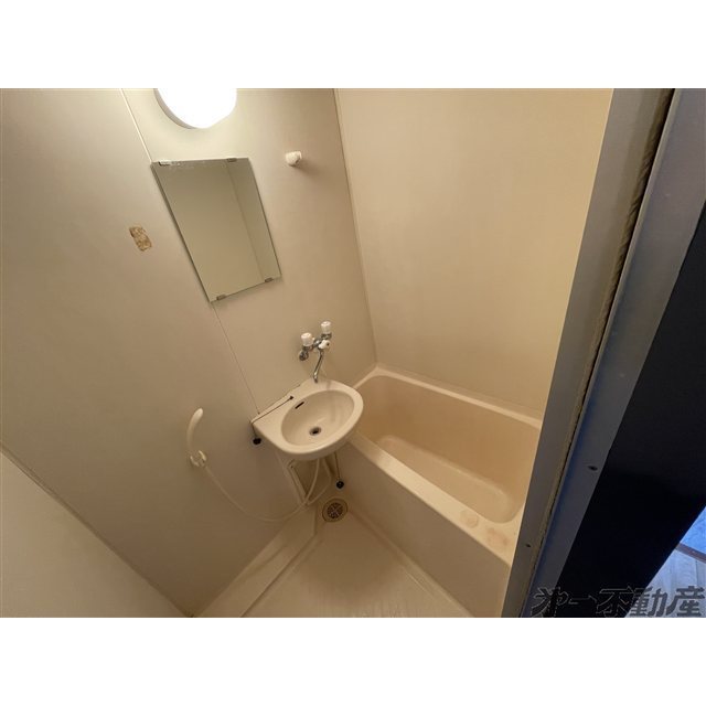 バス・シャワールーム　バスルーム