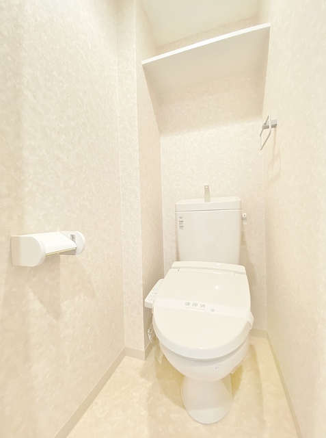 トイレ　温水洗浄便座