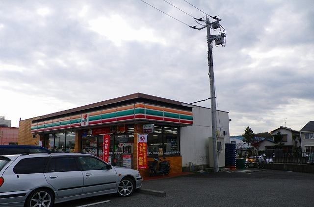 コンビニ　セブンイレブン裾野平松店（コンビニ）まで1000m