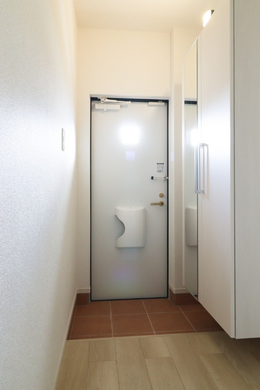 玄関　図面と現状に相違がある場合には現状を優先