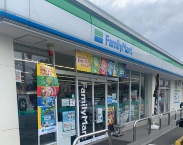 コンビニ　ファミリーマート米田船頭店（コンビニ）まで800m