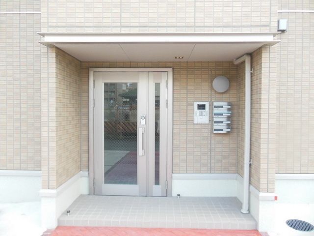 エントランス　★オートロック付のエントランスです！★