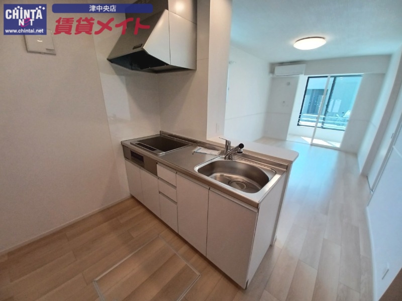 キッチン　同型部屋写真です。