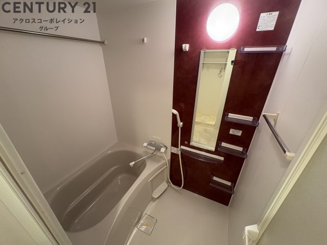 バス・シャワールーム　便利な浴室乾燥機付き☆