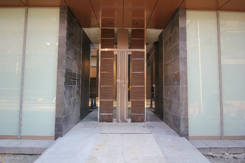 エントランス　《見学予約受付中》インターネット無料ハイグレードマンション