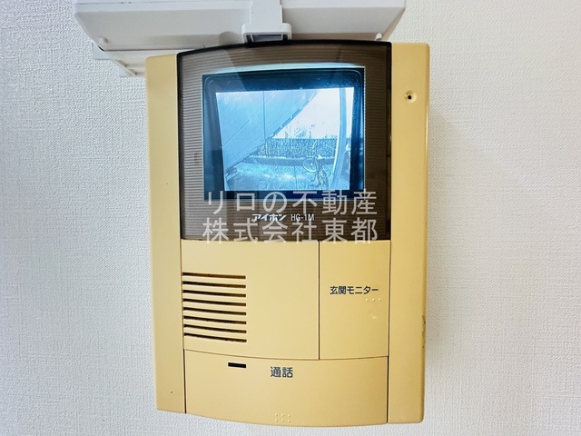 セキュリティ　来訪者の姿を確認できるＴＶモニター付インターホン設置済です！