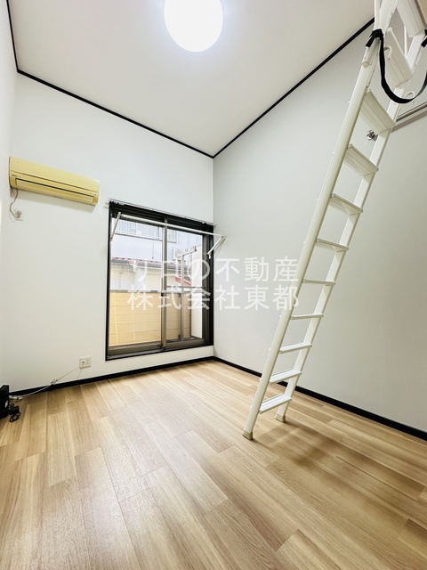 居室・リビング　南向きで日当たり良好なお部屋！暖かな日差しが入ります♪