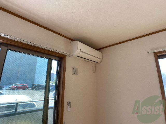 その他設備　ピカピカのエアコンが付いていました。寒暖対策ばっちり。