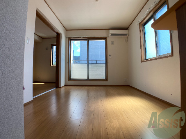 居室・リビング　広くてキレイなＬＤＫが広がっていて、充実した生活が送れそう。