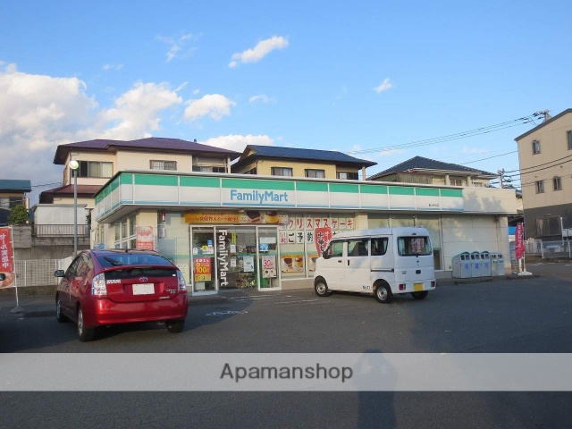 コンビニ　ファミリーマート富士見台店（コンビニ）まで839m