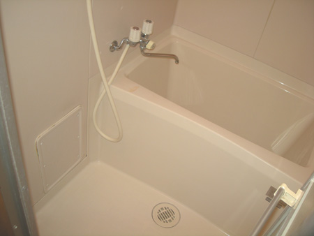 バス・シャワールーム　お風呂で日々の疲れを落としましょう