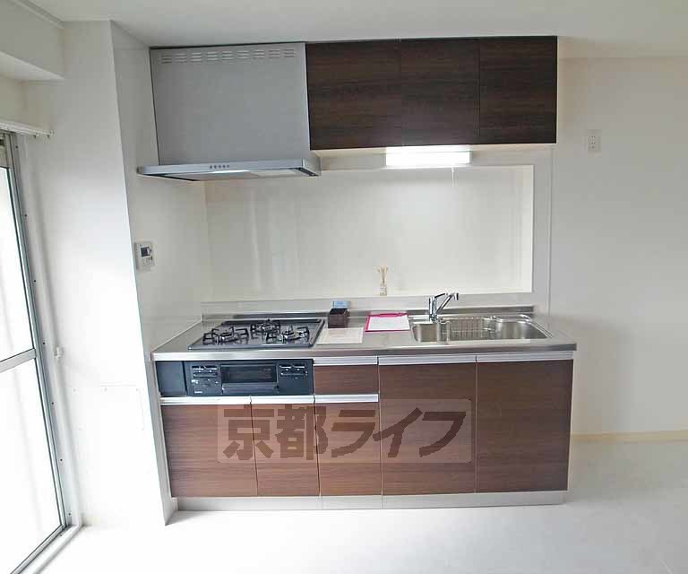 キッチン　シブイです！