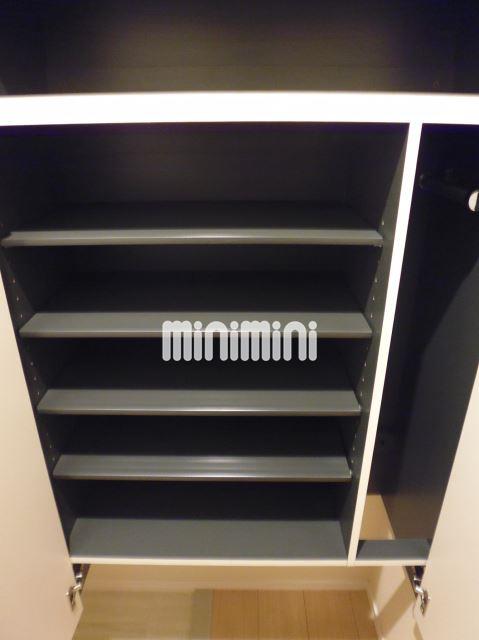 収納　シューズボックス