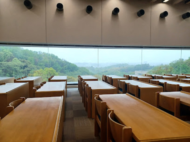 図書館　中央大学中央図書館（図書館）まで1066m