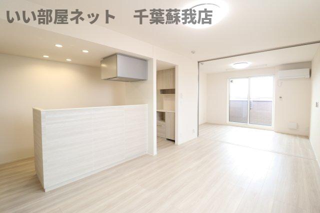 居室・リビング　ゆったり過ごせる居間です