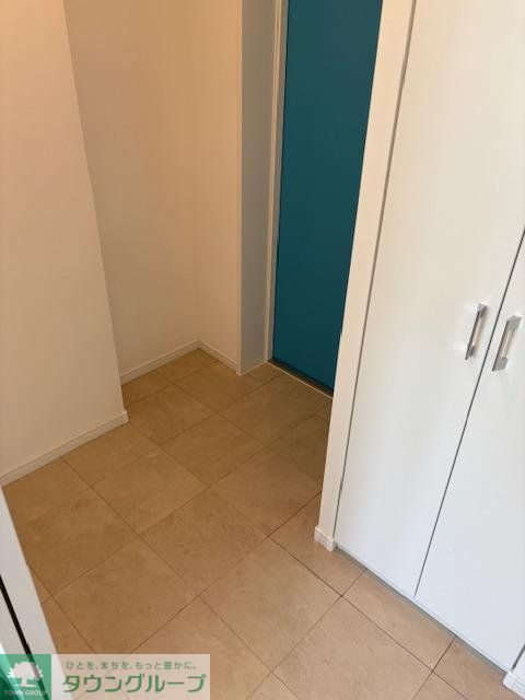 玄関　キッチン