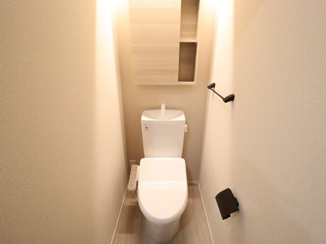 トイレ　温水洗浄暖房便座