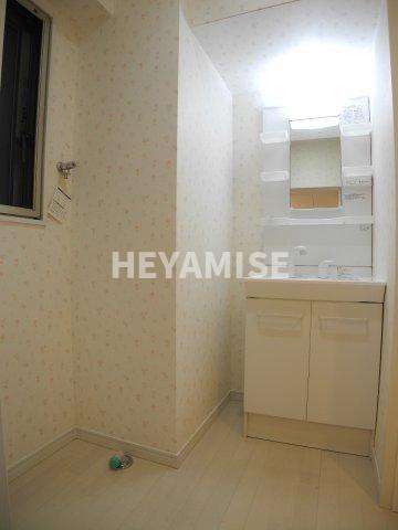 洗面設備　※反転間取りの別の階のお部屋の画像です※現況を優先します