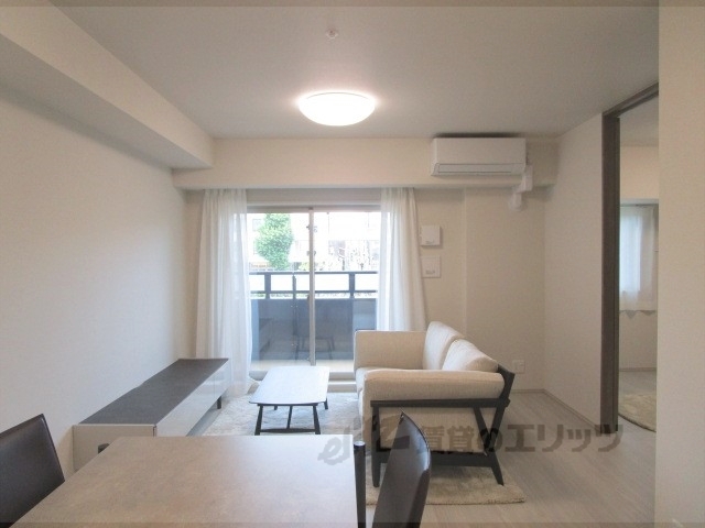 居室・リビング　リビング