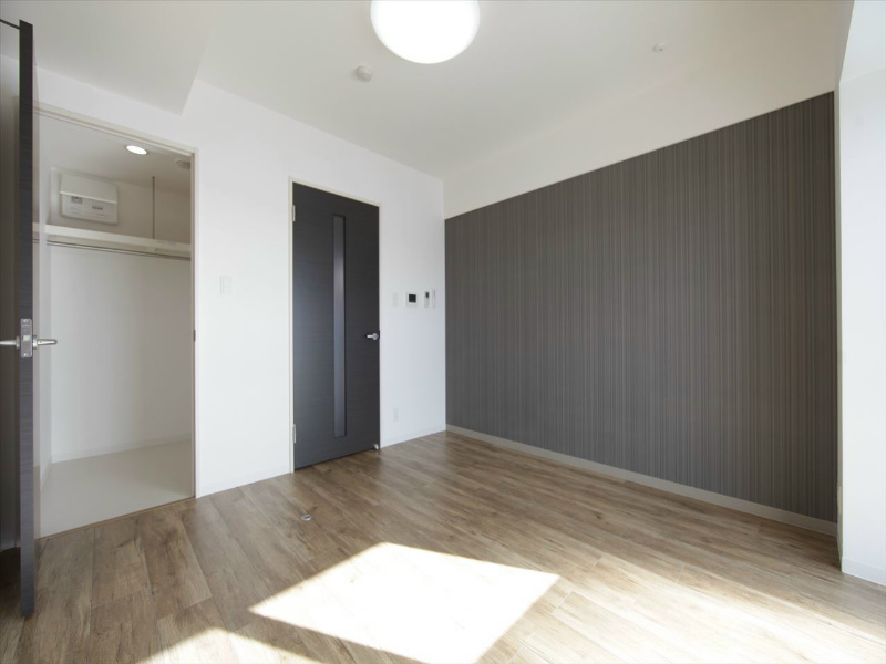 居室・リビング　洋室7.1帖　ウォークインクローゼット（収納充実してます）