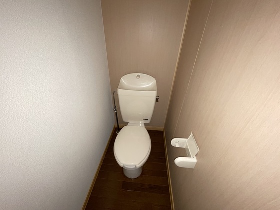 トイレ　※他の部屋の写真になります。