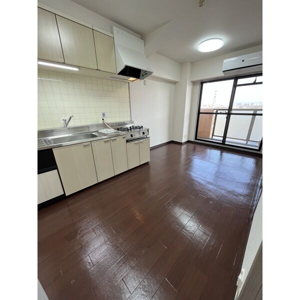 居室・リビング　使いやすい居間です