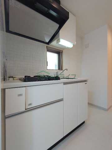 キッチン　※参考写真です。同じ間取りの別部屋になります。