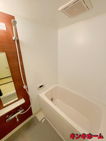 バス・シャワールーム　写真は別のお部屋のものでございます