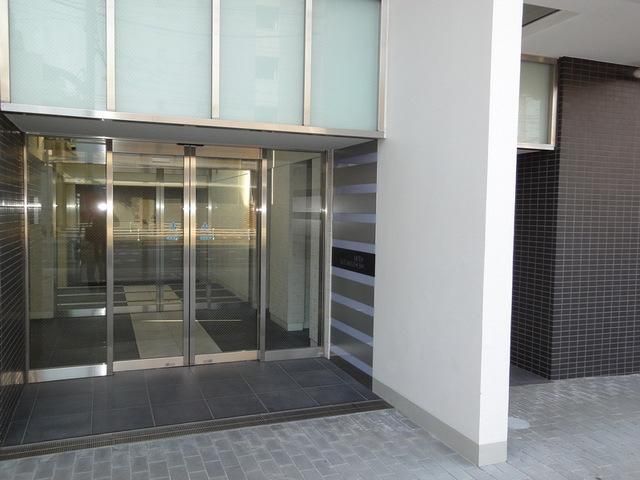 エントランス　オートロック付き　防犯システム