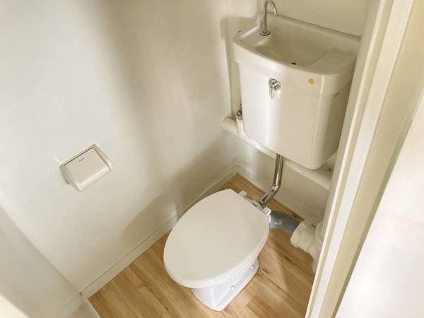 トイレ　モデルルームの写真です