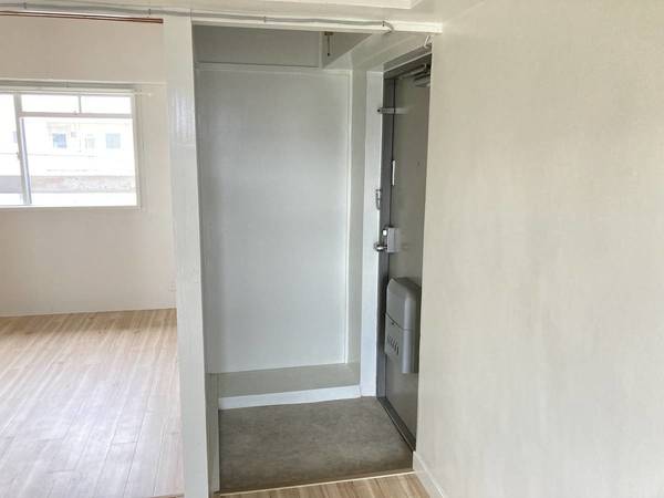 玄関　モデルルームの写真です