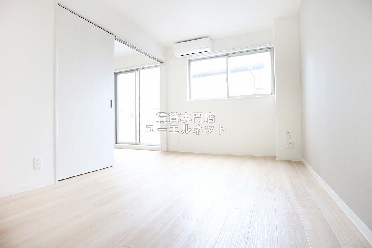 居室・リビング　ゆったりとくつろげる、落ち着きのある居室空間です