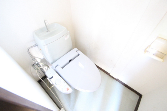 トイレ　※別号室のお写真です