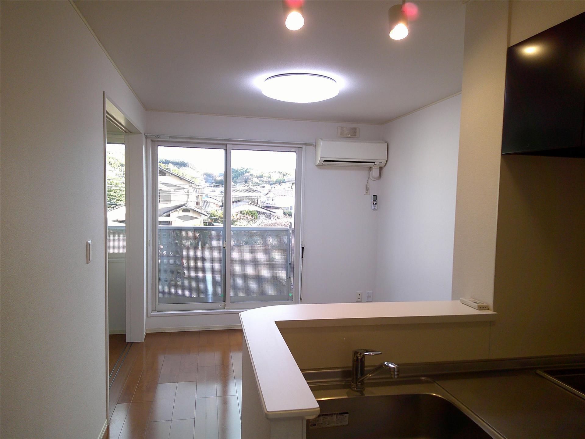 トイレ　キッチンを照らしてくれる照明