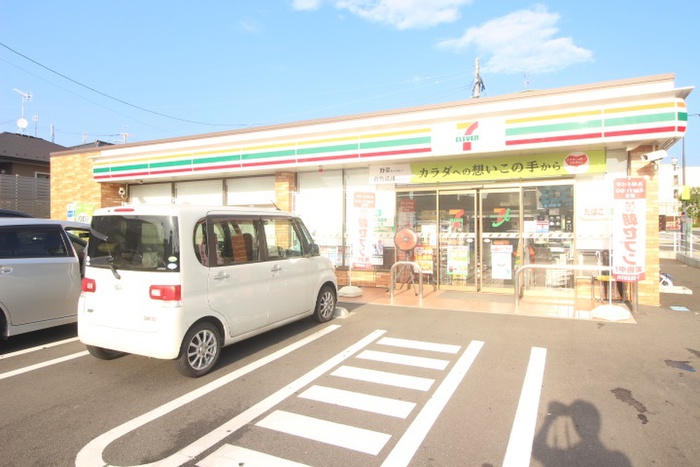 コンビニ　セブンイレブン（コンビニ）まで350m
