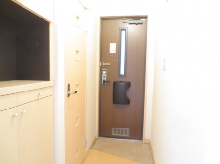 玄関　玄関ホールにシューズBOX付