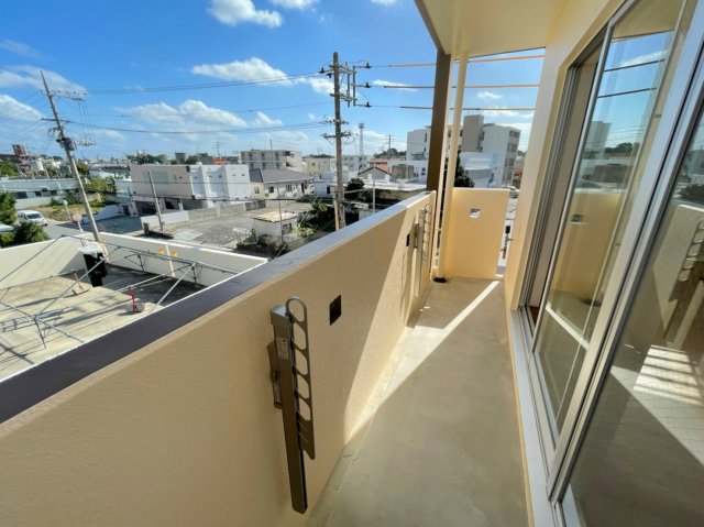 バルコニー　※退去前の為、別部屋の写真になっております