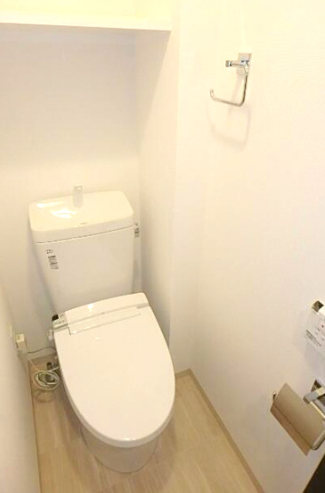 トイレ　ガーラ・ステーション横濱関内