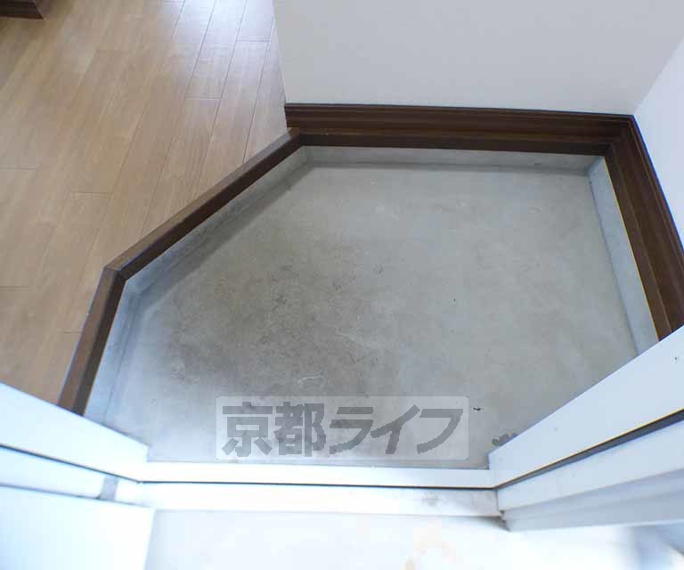 玄関　リノベーション部屋