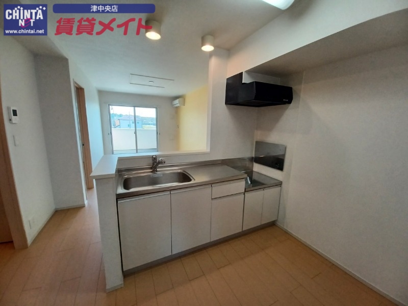 キッチン　同型参考写真