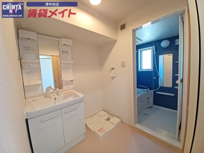 洗面設備　同型参考写真