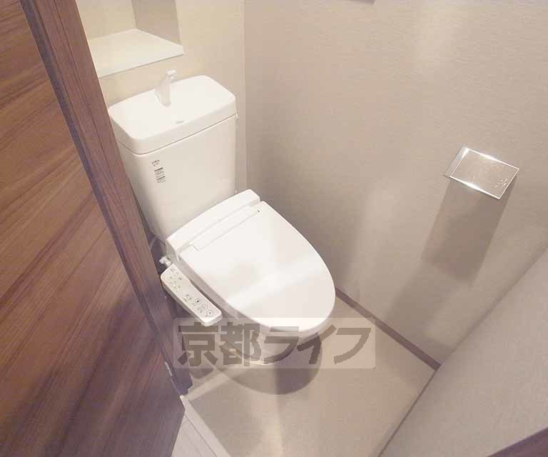 トイレ　ウォシュレットつきです