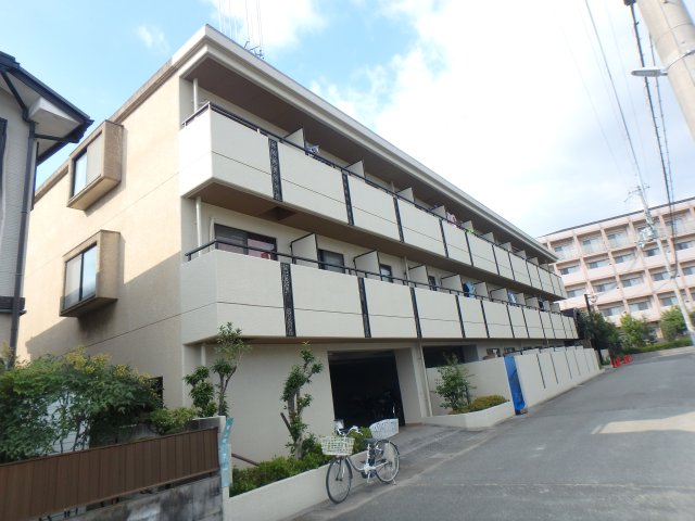 建物外観　落ち着いた雰囲気の外観です