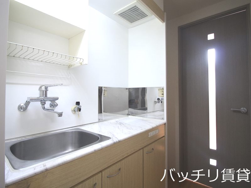 キッチン　同型タイプの為、現状を優先致します。